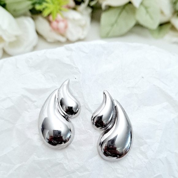 💖 2/$30 Teardrop silver earrings 18K Titanium steel boho punk‎ grunge emo - Picture 13 of 13